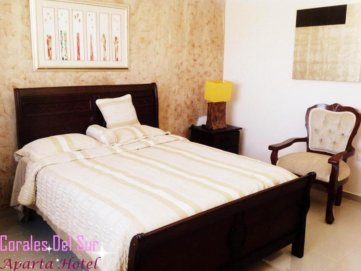 Travis.Apartments La Viva Екстериор снимка